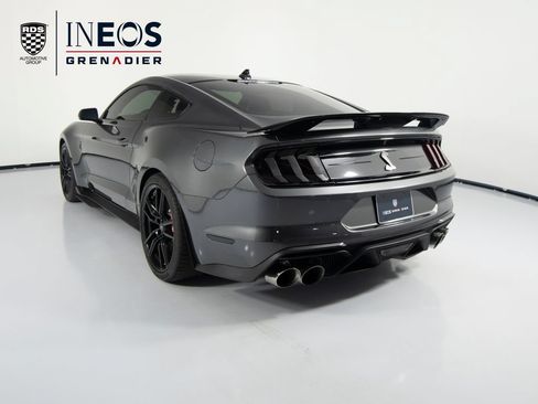 Used 2020 Ford Mustang Shelby GT500 w/ Technology Package RWD image 9
