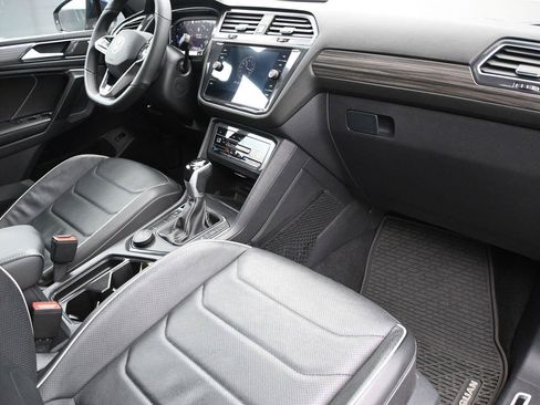 Used 2024 Volkswagen Tiguan SEL R-Line AWD/4WD image 18