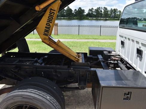 Used 1999 Ford F450 4x4 Regular Cab Super Duty image 4