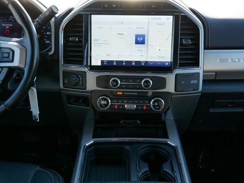 Certified 2022 Ford F250 Lariat w/ Chrome Package image 17