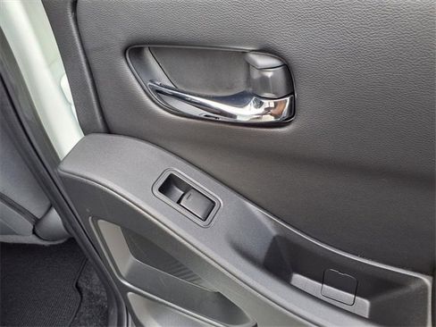 Certified 2025 Nissan Frontier SV w/ SV Convenience Package image 24