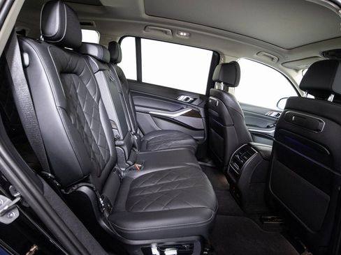 Used 2024 BMW X7 xDrive40i image 12