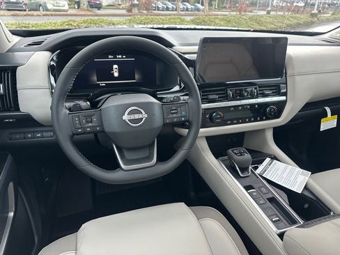 New 2026 Nissan Pathfinder SL w/ SL Premium Package FWD image 23