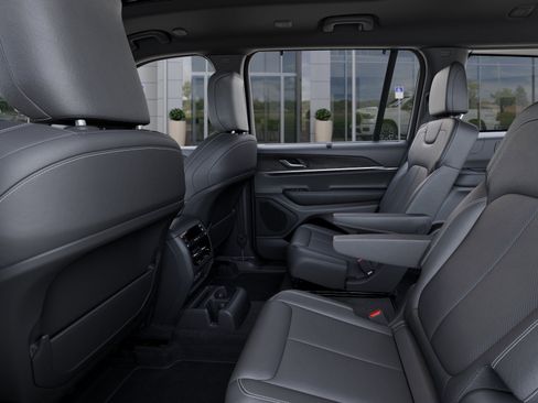 New 2025 Jeep Grand Cherokee L Limited w/ Luxury Tech Group II image 23