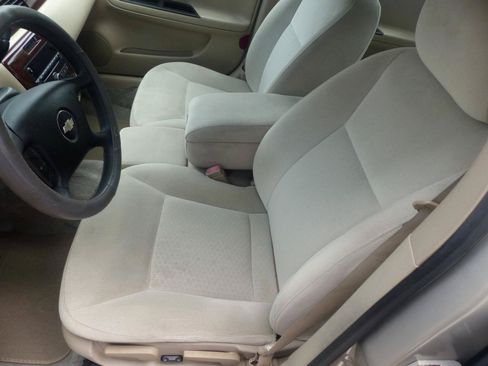 Used 2010 Chevrolet Impala LS FWD image 19
