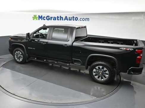 Used 2025 Chevrolet Silverado 2500 Custom w/ Custom Value Package image 19