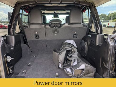 Used 2020 Jeep Wrangler Unlimited Rubicon AWD/4WD image 25