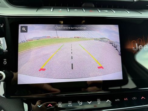 New 2026 Jeep Grand Cherokee L Limited w/ Limited Altitude Package RWD image 21