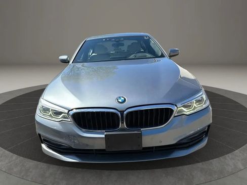 Used 2018 BMW 530i xDrive w/ Premium Package AWD/4WD image 2
