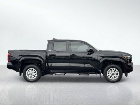 Certified 2025 Toyota Tacoma SR5 image 9