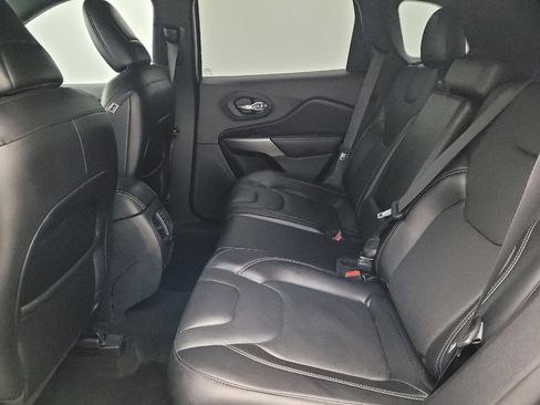 Used 2021 Jeep Cherokee Latitude Lux 80th Anniv w/ Quick Order Package 26U 80TH image 18