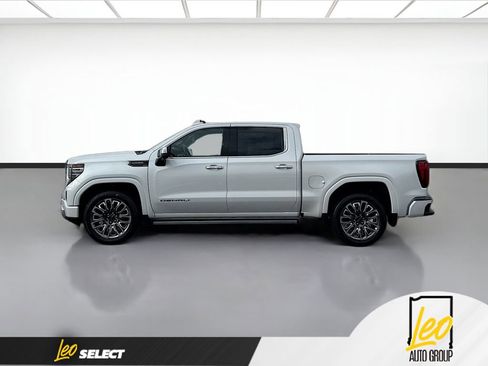 Used 2025 GMC Sierra 1500 Denali Ultimate AWD/4WD image 4