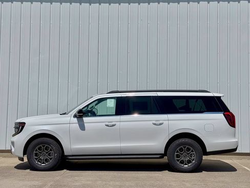 New 2026 Ford Expedition Max Active AWD/4WD image 3