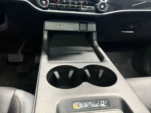 Used 2024 Honda Prologue Touring image 17