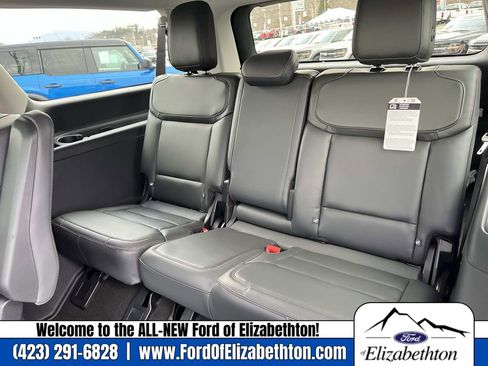 New 2025 Ford Expedition Max Active image 20