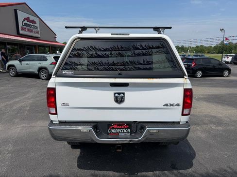 Used 2018 RAM 2500 Tradesman w/ Chrome Appearance Group AWD/4WD image 5