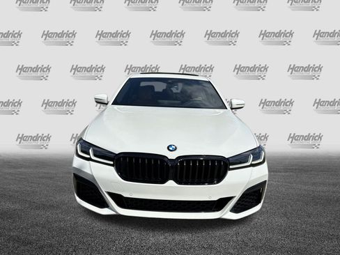 Used 2023 BMW 540i w/ M Sport Package RWD image 3