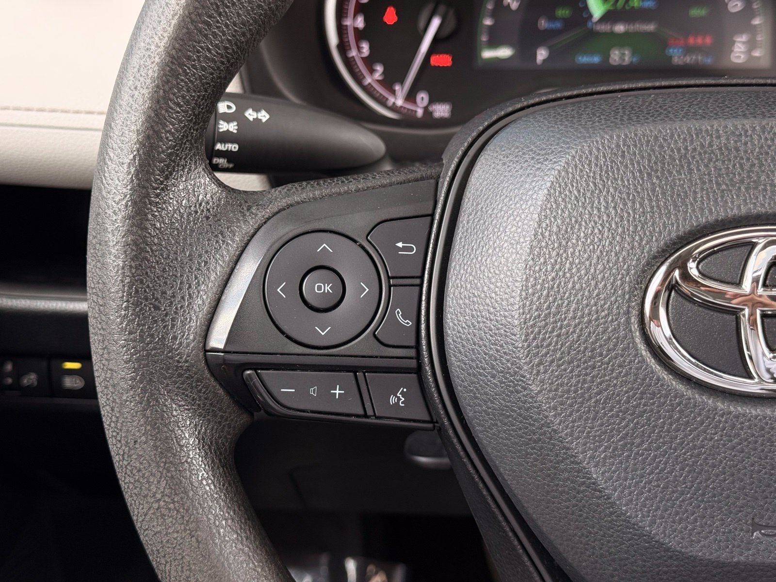 Used 2023 Toyota RAV4 XLE w/ Convenience Package FWD image 26