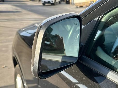 Used 2024 Dodge Durango GT image 7