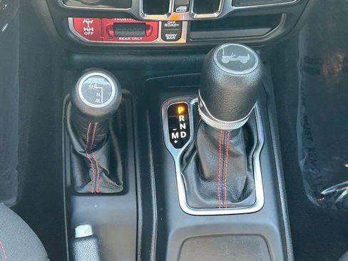 Used 2022 Jeep Wrangler Unlimited Rubicon image 21