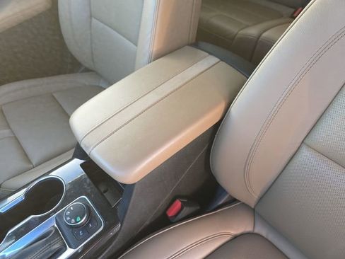 Certified 2019 Chevrolet Blazer Premier w/ Driver Confidence II Package AWD/4WD image 24