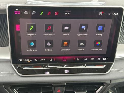 New 2026 Volkswagen Tiguan SE AWD/4WD image 28