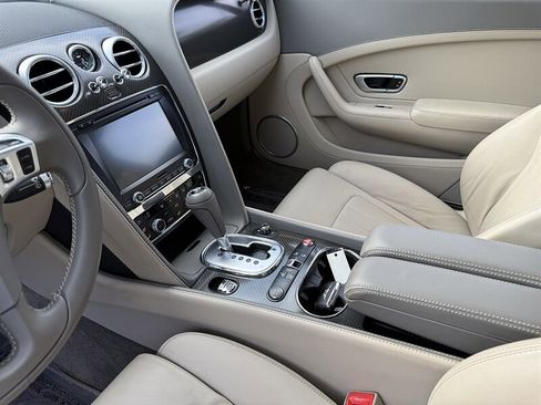 Used 2015 Bentley Continental GT image 30