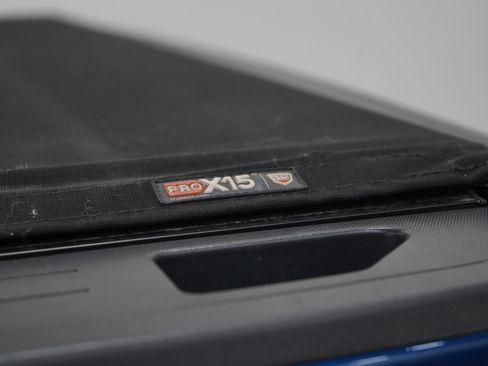 Used 2015 GMC Sierra 1500 SLE w/ All-Terrain Package image 9