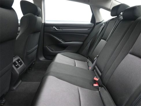 Used 2018 Honda Accord EX image 22