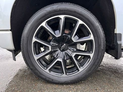 Used 2022 Chevrolet Silverado 1500 High Country w/ High Country Premium Package image 14