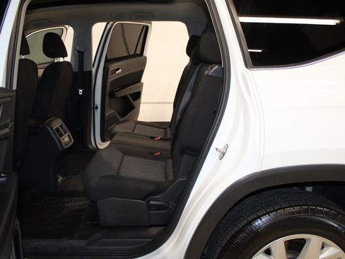 Used 2018 Volkswagen Atlas Launch Edition image 18