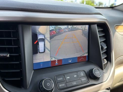 Used 2019 GMC Acadia Denali w/ Technology Package AWD/4WD image 16