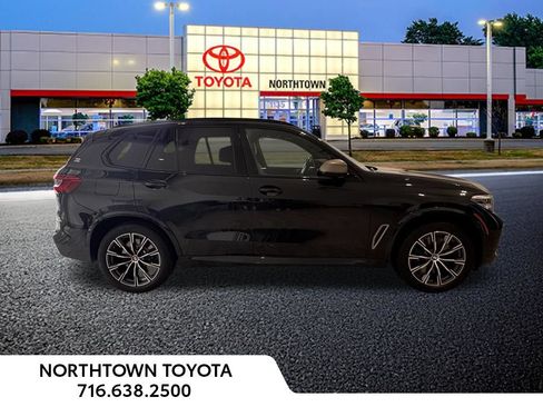 Used 2020 BMW X5 M50i w/ Premium Package AWD/4WD image 7