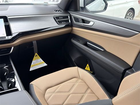 New 2026 Volkswagen Atlas Cross Sport SE image 30