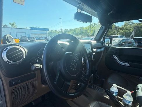 Used 2014 Jeep Wrangler Unlimited Rubicon w/ Dual Top Group AWD/4WD image 14