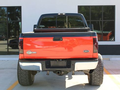 Used 2004 Ford F250 Harley-Davidson AWD/4WD image 4
