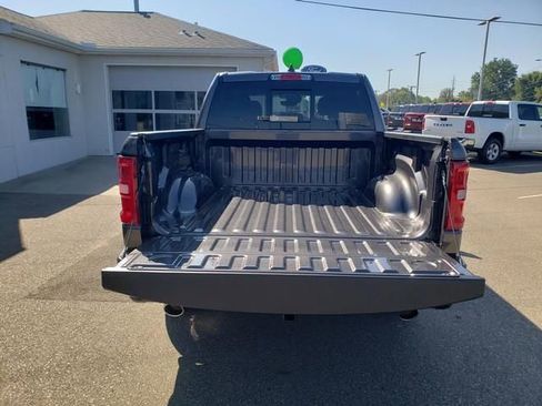 New 2026 RAM 1500 Big Horn AWD/4WD image 8
