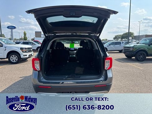 Used 2023 Ford Explorer XLT w/ Equipment Group 202A AWD/4WD image 39