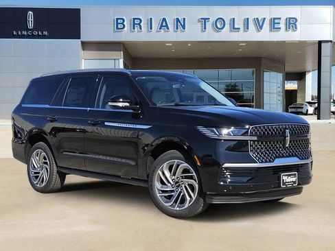 New 2025 Lincoln Navigator Reserve image 1
