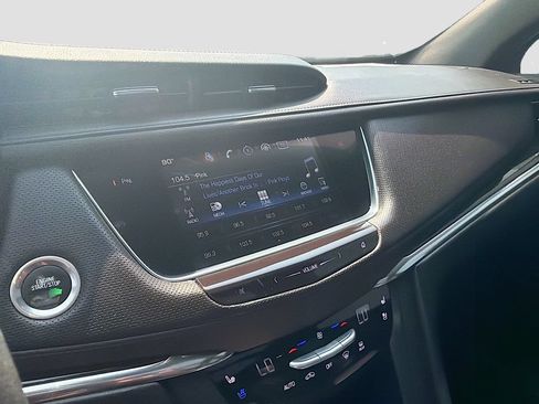 Used 2017 Cadillac XT5 Luxury w/ Driver Awareness Package FWD image 15