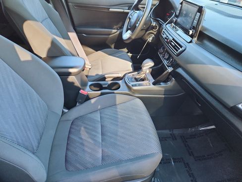 Used 2023 Kia Seltos LX image 3