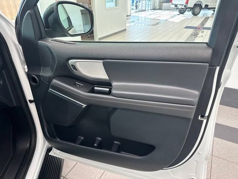 Used 2025 Ford Expedition Max Active AWD/4WD image 26