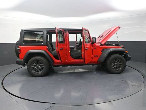 Used 2024 Jeep Wrangler Unlimited Sport AWD/4WD image 37