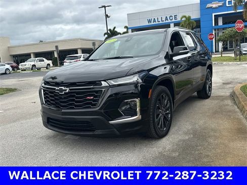 Certified 2023 Chevrolet Traverse RS image 2