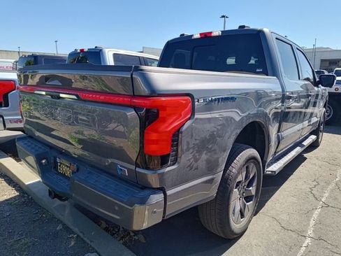 Used 2022 Ford F150 Lightning Lariat AWD/4WD image 5