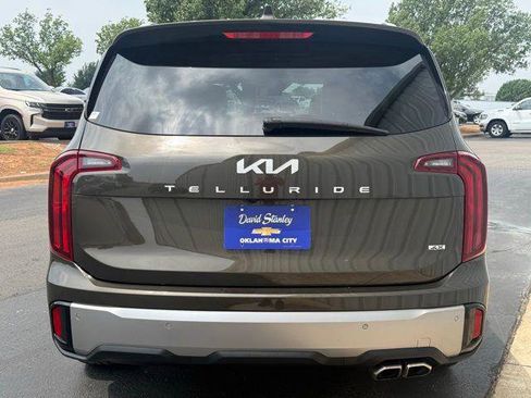 Used 2025 Kia Telluride S AWD/4WD image 17