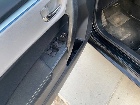 Used 2014 Toyota Corolla LE image 22