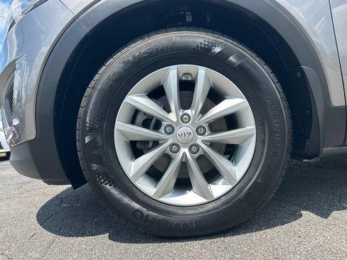 Used 2016 Kia Sorento FWD w/ LX Convenience Package image 12