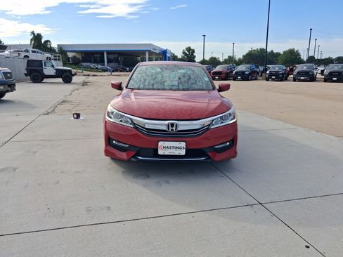 Used 2016 Honda Accord Sport image 24