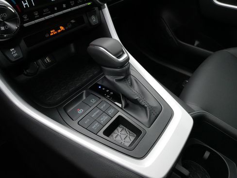 Certified 2025 Toyota RAV4 XLE Premium image 24